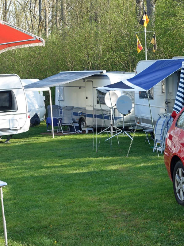 Morgenruhe auf dem Campingplatz Noch herrscht Morgenruhe auf dem Campingplatz